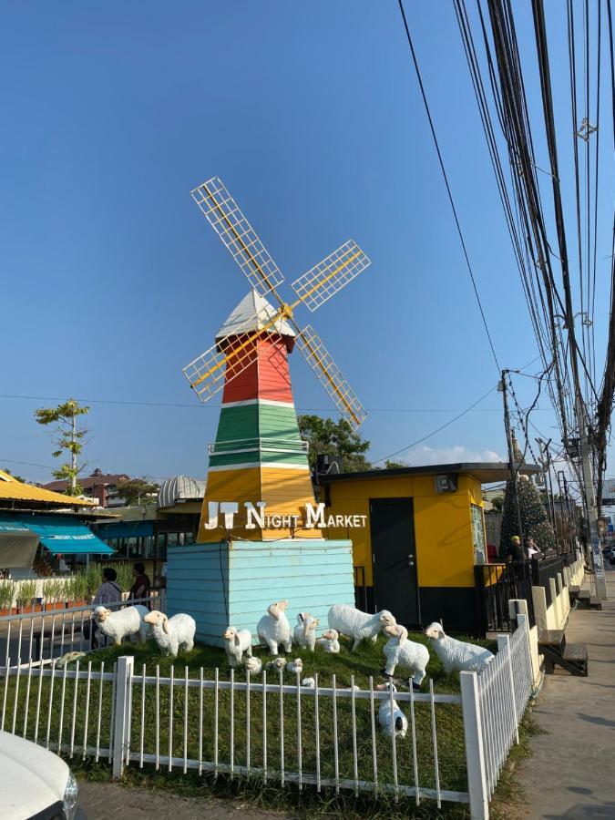 Jomtien Beach Hostel & Guesthouse Exterior photo